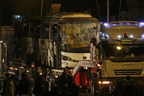 Abatidos 40 supuestos terroristas en Egipto tras el atentado en un autobús turístico